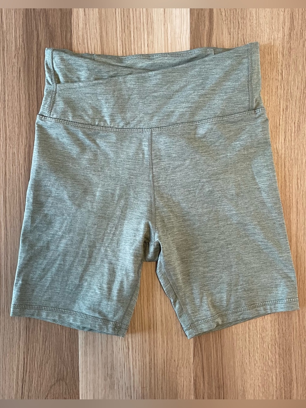 Outdoor Voices Women’s Small CloudKnit Bike Shorts Green Workout Running Pilates